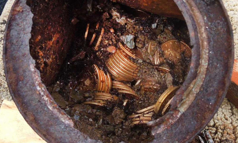 CALIFORNIA COUPLE FINDS $10 MILLION IN BURIED TREASURE WHILE WALKING DOG